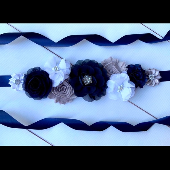 Maternity Sash - Picture 1 of 1